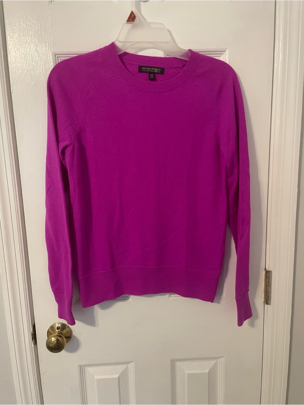 New With Tags Banana Republic Italian Merino Wool Blend Pink Crewneck Sweater XS